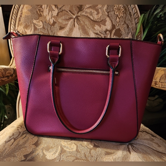 Bass Cranberry Red, Satchel Bag/w Matching clutch bag and Billfold NWOT - Picture 3 of 16